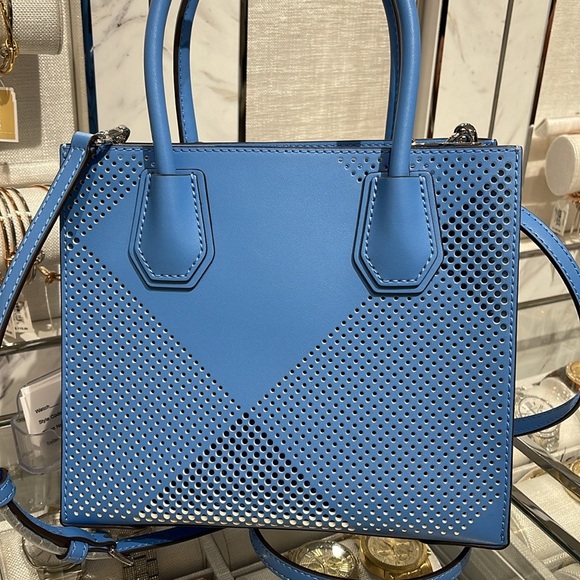 Michael Kors Mercer Medium Perforated Crossbody Satchel Bag
South Pacific
NWT - Picture 5 of 16